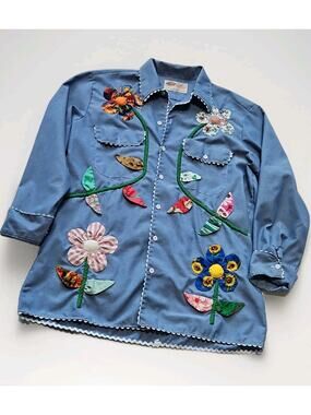 Dickies Women’s Blue Chambray Work Shirt Floral Applique 16 1/2 34/35